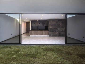 AMPLIO JARDIN CIMAZUL CASA EN VENTA