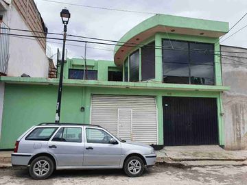 CASA BUGAMBILIA ANARANJADA  STA Rosa panza cola Oaxaca