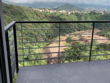 Departamento con espectacular vista a la montaña y terraza en Amare Residencial