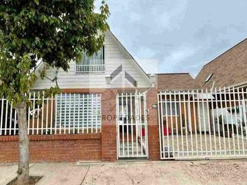 Se vende casa en altos Manquehue, Quilpue.