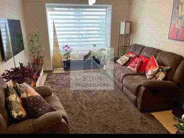 Se vende casa en altos Manquehue, Quilpue.