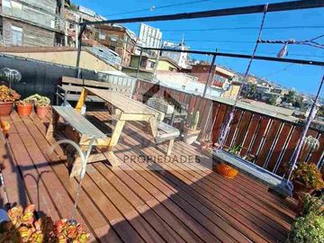 Se vende casa en cerro las monjas Almirante torres, Valparaíso.