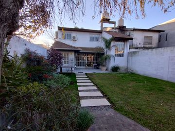 Ituzaingó - Venta - Casa 6 Ambientes