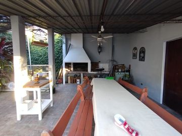 Ituzaingó - Venta - Casa 6 Ambientes
