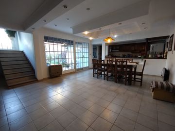 Ituzaingó - Venta - Casa 6 Ambientes