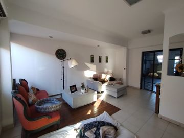 Ituzaingó - Venta - Casa 6 Ambientes