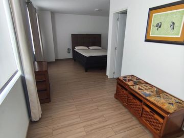 🏡 ¡VENTA DE MODERNO DÚPLEX EN VALLECITO! 🏡
