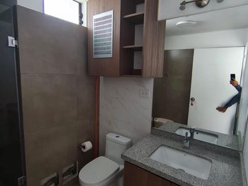 🏡 ¡VENTA DE MODERNO DÚPLEX EN VALLECITO! 🏡