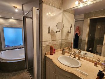 VÓRTICE INMOBILIARIA VENDE CASA EN BARRIO PALMARES, GODOY CRUZ, MENDOZA