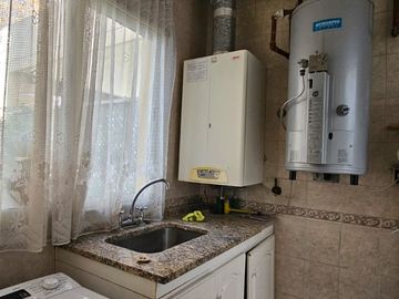VÓRTICE INMOBILIARIA VENDE CASA EN BARRIO PALMARES, GODOY CRUZ, MENDOZA