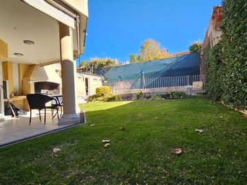 VÓRTICE INMOBILIARIA VENDE CASA EN BARRIO PALMARES, GODOY CRUZ, MENDOZA