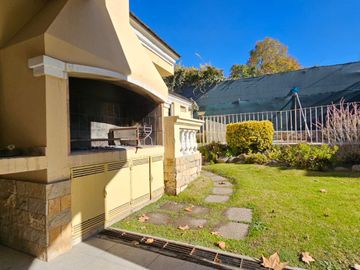 VÓRTICE INMOBILIARIA VENDE CASA EN BARRIO PALMARES, GODOY CRUZ, MENDOZA