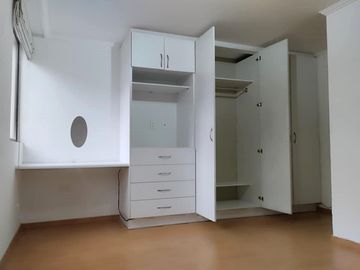 Venta Departamento 2D, Norte de Quito, Sector El Pinar, Conjunto con seguridad 24/7