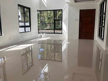 House & Lot For Sale in Buenavista Hills Tagaytay City-MC