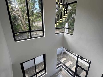 House & Lot For Sale in Buenavista Hills Tagaytay City-MC