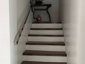 House & Lot For Sale in Buenavista Hills Tagaytay City-MC