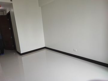 Rent to own Ready for occupancy For sale condo In taft pasay liveriza harizon land quantum amethyst