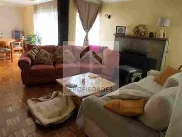 Se vende casa de 5 dormitorios en Quilpue.