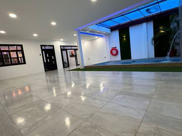 Manglaralto, espectacular casa con piscina y 3 habitaciones