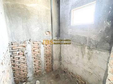 Dijual Ruko 3,5 Tingkat Kondisi Kosong Jalan Perjuangan (Daerah Pancing)