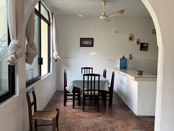 ¡Se Vende Casa Espaciosa en el Corazón de Tecpan!