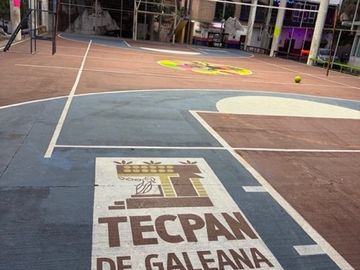 ¡Se Vende Casa Espaciosa en el Corazón de Tecpan!