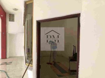 Casa Rentera en Venta, con Locales Comerciales,  en Bellavista  - Guayaquil
