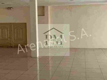 Casa Rentera en Venta, con Locales Comerciales,  en Bellavista  - Guayaquil