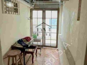 Casa Rentera en Venta, con Locales Comerciales,  en Bellavista  - Guayaquil