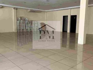 Casa Rentera en Venta, con Locales Comerciales,  en Bellavista  - Guayaquil