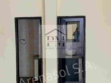 Casa Rentera en Venta, con Locales Comerciales,  en Bellavista  - Guayaquil