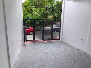 4 bedroom House and lot for Sale in Fortune Marikina near C&B MALL along Champaca