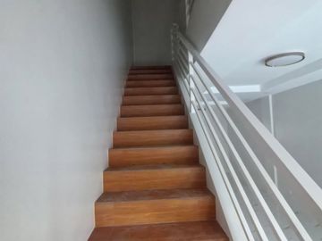 4 bedroom House and lot for Sale in Fortune Marikina near C&B MALL along Champaca