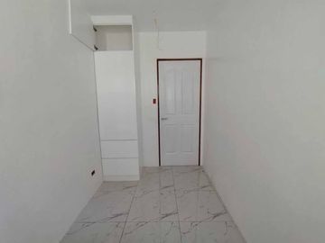 4 bedroom House and lot for Sale in Fortune Marikina near C&B MALL along Champaca