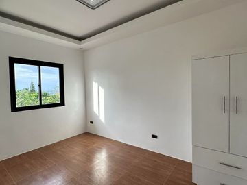 14M- 2 Storey Single Detached w/Master's Bedroom w/ Toilet & Bath & 4 Bedrooms (1 at the ground) For Sale in Brgy. Inosloban, Lipa City, Batangas