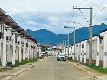 7M- 2 Storey Townhouse w/ 3 Bedrooms & Proposed Lanai- Complete MR  For Sale in Brgy. Inosluban, Lipa City, Batangas