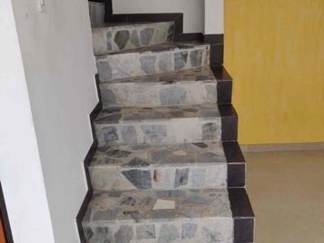 CASA TRIPLEX EN VENTA 126 Mts²    Dosquebradas , Sector Jardin Colonial