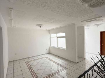 Casa en venta en La Federacha, Guadalajara – Espacios amplios, iluminación y diseño funcional