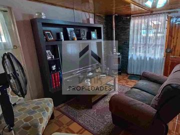 Se vende casa en Miraflores alto.