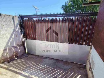 Se vende casa en Miraflores alto.