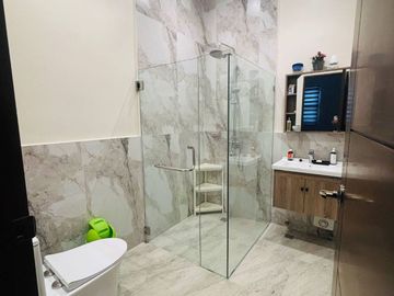 🏡 Comfortable Living for All Ages | Senior-Friendly Furnished Home at South Forbes