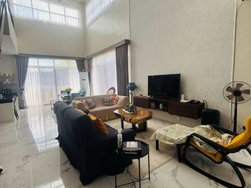 🏡 Comfortable Living for All Ages | Senior-Friendly Furnished Home at South Forbes