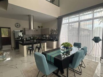 🏡 Comfortable Living for All Ages | Senior-Friendly Furnished Home at South Forbes