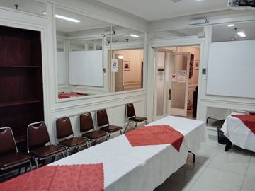 Venta Amplia Oficina Comercial Comuna de Providencia