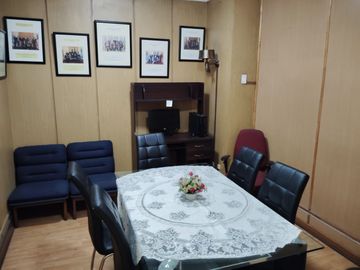 Venta Amplia Oficina Comercial Comuna de Providencia