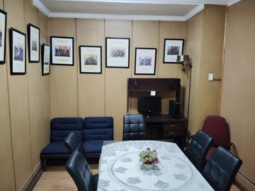 Venta Amplia Oficina Comercial Comuna de Providencia