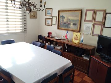 Venta Amplia Oficina Comercial Comuna de Providencia