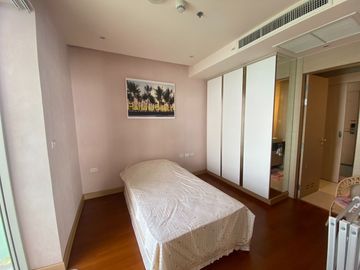 For rent condo the Palm wongamat beach front 2 Beds 99 Sq.m hight floor nice decorated (S03-1966)