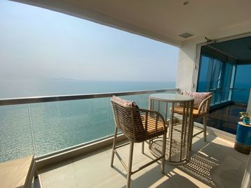 For rent condo the Palm wongamat beach front 2 Beds 99 Sq.m hight floor nice decorated (S03-1966)