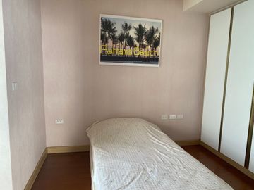 For rent condo the Palm wongamat beach front 2 Beds 99 Sq.m hight floor nice decorated (S03-1966)